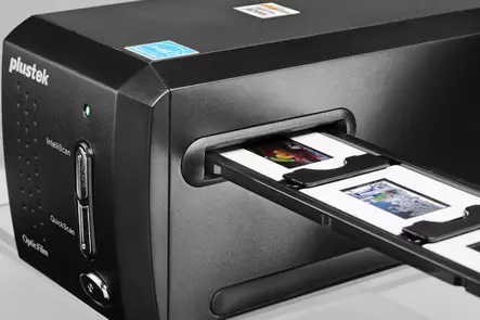 PLUSTEK OpticFilm 8200i AI filmiskanneri - Filmiskannerit - 4042485365331 - 4